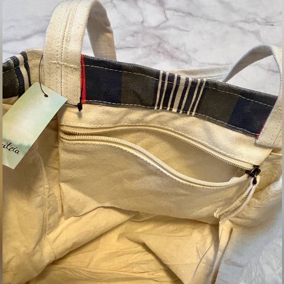 Aritzia Patriot Stripe Canvas Tote - O/S - Picture 7 of 11